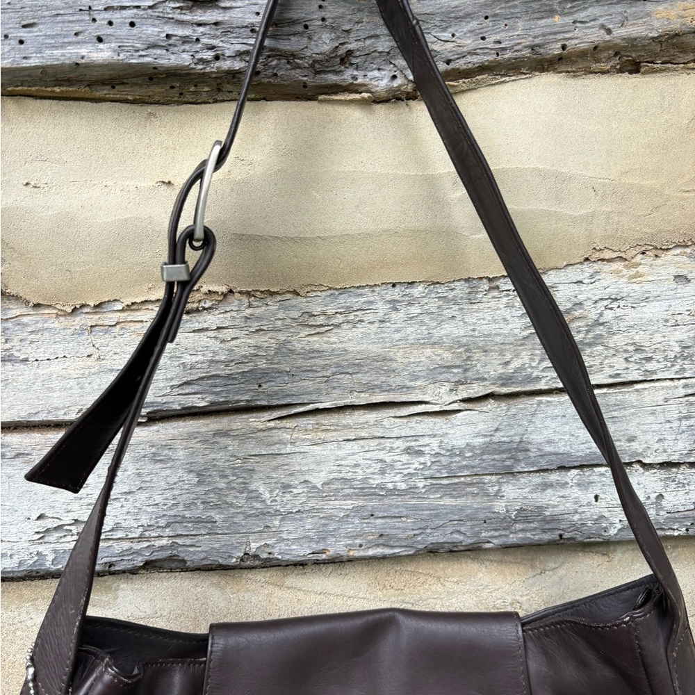 Kenneth Cole N.Y. Vintage Dark Brown Leather Shoulder Bag - Picture 6 of 12